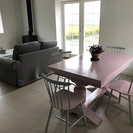 Country-living With A Lovely View And Own Terrace, Entrance And Parking Apartment